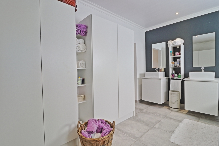 3 Bedroom Property for Sale in Monte Christo Western Cape